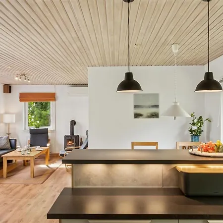Semesterbostad Merit - 800m From The Sea By Interhome *
